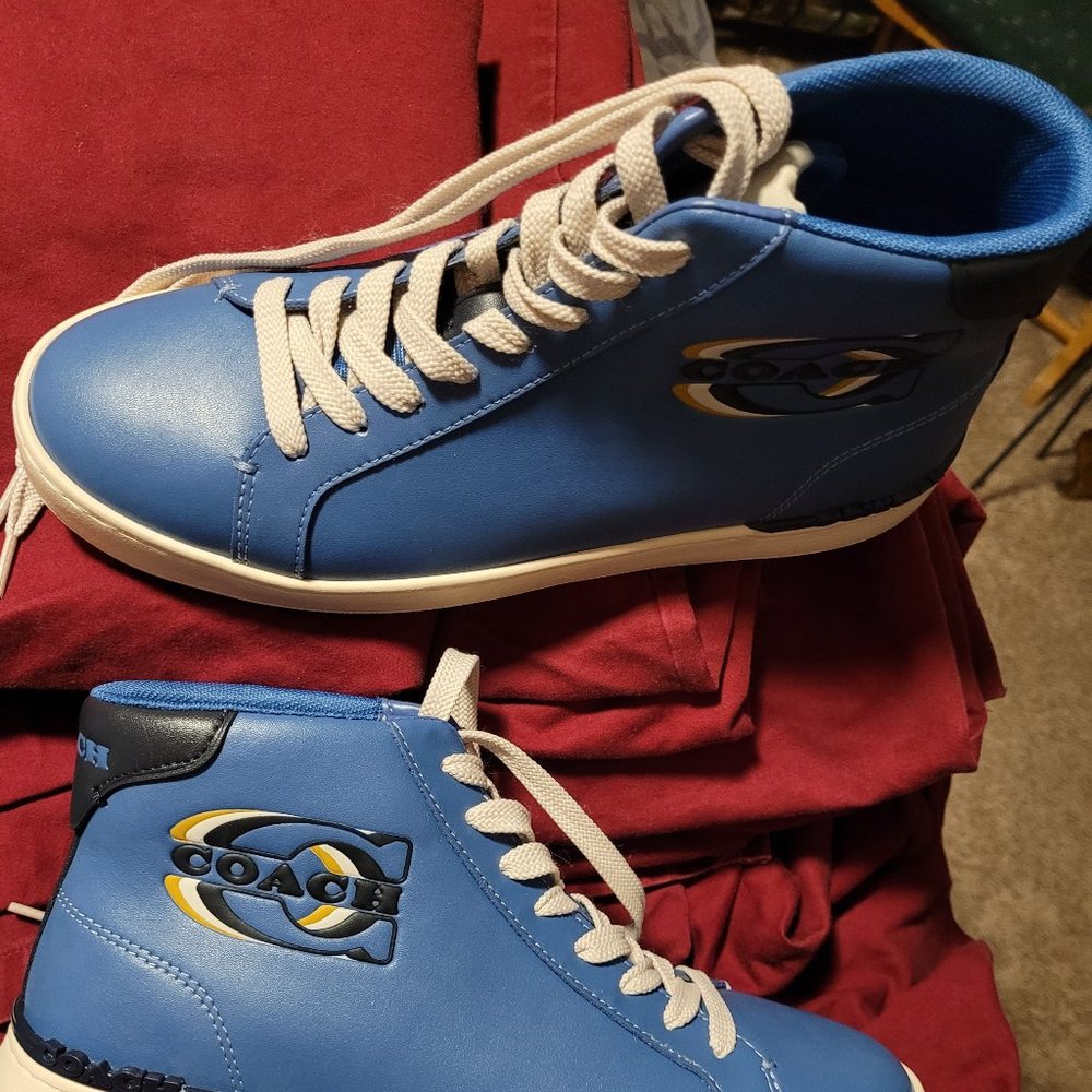 Couch high-top sneaker with retro signature
